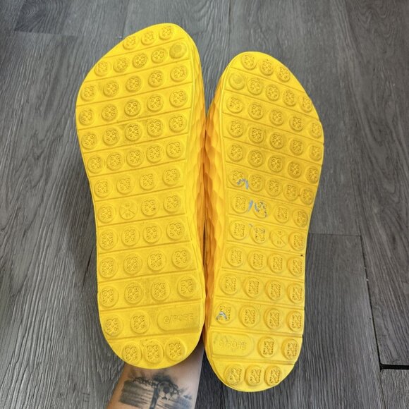 G/FORE Men\'s G/Slide Street Water Golf Shoes Mens 11 Yellow Sandals Flats